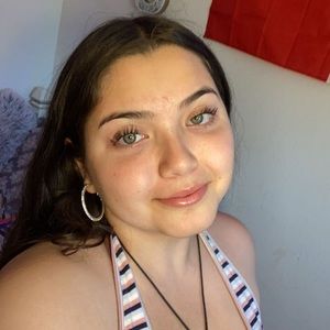 Meet your Posher, Karina